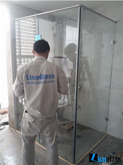 VÁCH TẮM KÍNH CHUNG CƯ 